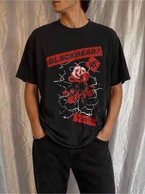 Black Bear Graphic T-shirt Tour Rose Skeleton Streetwear Size XL